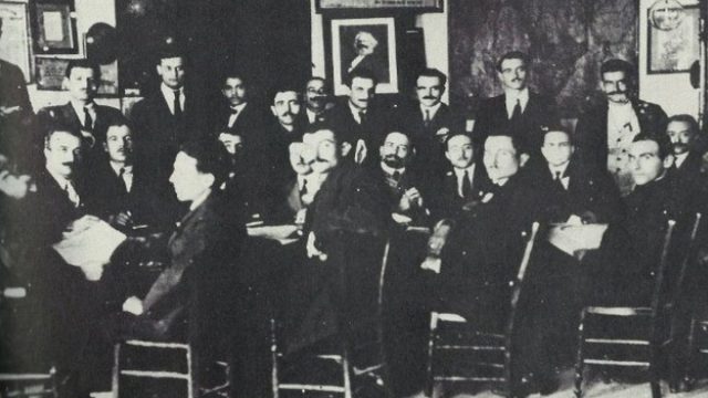 Σαν σήμερα, 04 Νοεμβρίου 1918: Η γέννηση του ΣΕΚΕ (νυν ΚΚΕ) – Όταν η Ελληνική Εργατική Τάξη βρήκε το πολιτικό της κόμμα