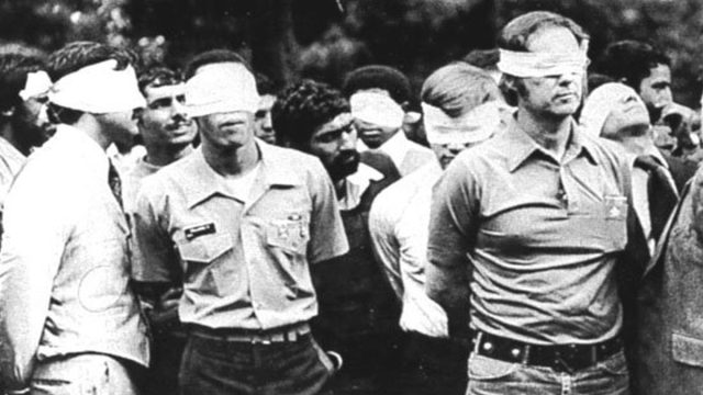 Σαν σήμερα, 04 Νοεμβρίου 1979: Η μέρα που έσπασε ο κόσμος – Η αιχμαλωσία της Τεχεράνης που καταδίκασε έναν πρόεδρο