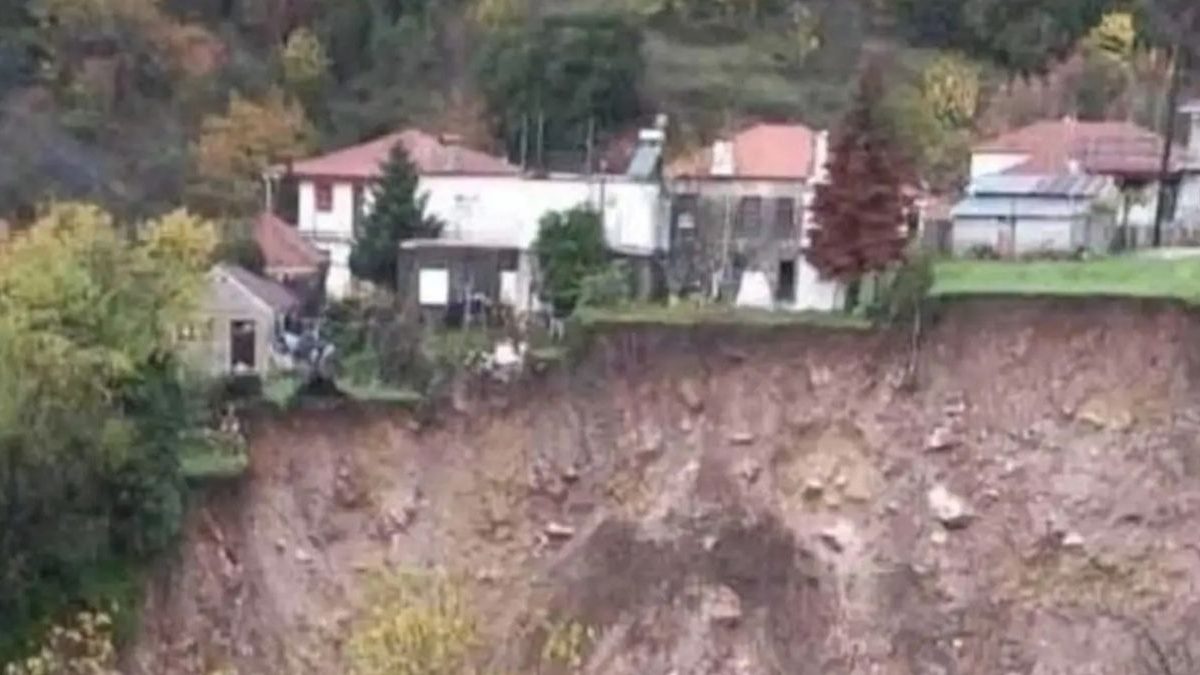 Καταστροφή στα Τζουμέρκα από την κακοκαιρία Adel: Τεράστια κατολίσθηση, σπίτια «κρέμονται» στον αέρα