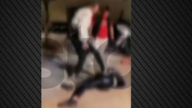 «Μωρή καρι@@@;»: Σοκάρει βίντεο με ξυλοδαρμό κοπέλας από άλλες 4 συνομήλικές της – Την κλωτσούσαν στο κεφάλι