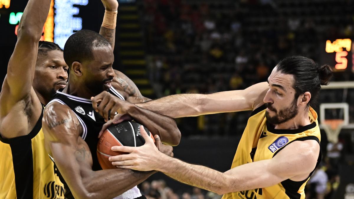 ΑΕΚ – ΠΑΟΚ 76-78: Συναρπαστική νίκη για τους ασπρόμαυρους με καθοριστικό Μπράουν