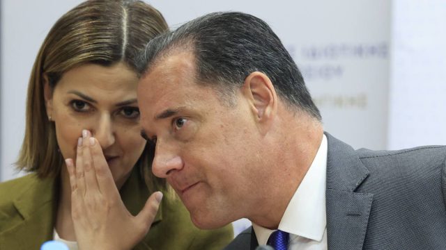 Το τεφτέρι με τα ρουσφέτια του Ερυθρού Σταυρού: Η λίστα των VIP ασθενών και των ειδικών εξυπηρετήσεων στα νοσοκομεία