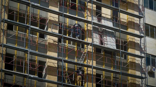 Ανακαίνιση ακινήτων: Πώς θα κερδίσετε έκπτωση φόρου έως 3.200 ευρώ το χρόνο μέχρι το 2031