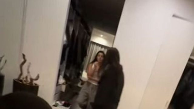 Διεθνής ποδοσφαιριστής πιάστηκε στα πράσα με την ερωμένη του από την σύντροφό του (video)