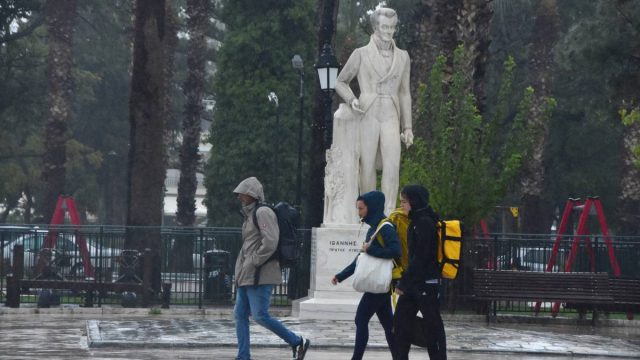 Έκτακτο δελτίο καιρού από την ΕΜΥ: Έρχεται τριήμερη κακοκαιρία – Πού θα βρέξει