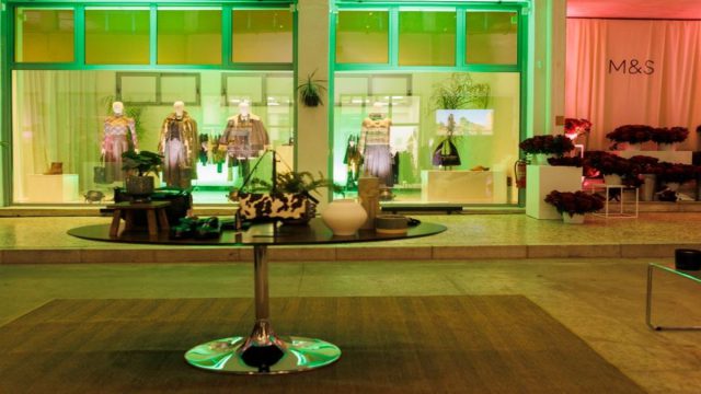Η M&S γιορτάζει 35 χρόνια λειτουργίας με ένα ανατρεπτικό fashion event και τη νέα συλλογή «Let’s Go Autumn»