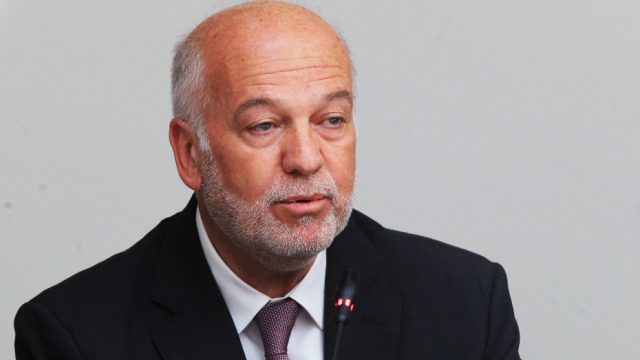 Φλωρίδης: «Οι κληρονόμοι δεν θα αναγκάζονται να αποποιηθούν κληρονομιά για να μην επωμισθούν χρέη» – Οι αλλαγές στη διανομή περιουσίας