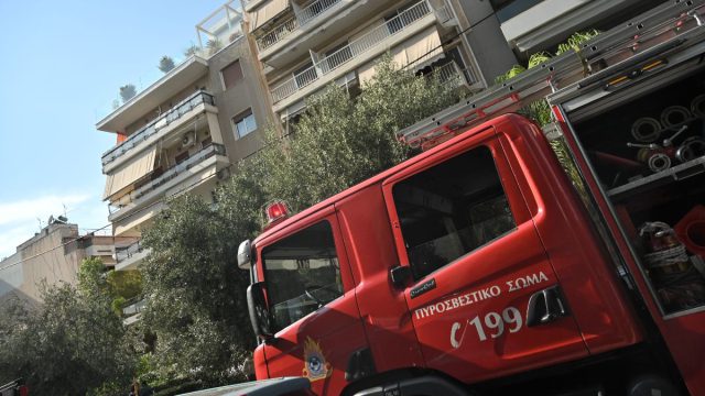 Φωτιά σε διαμέρισμα στη Θεσσαλονίκη – Μεγάλη κινητοποίηση της Πυροσβεστικής