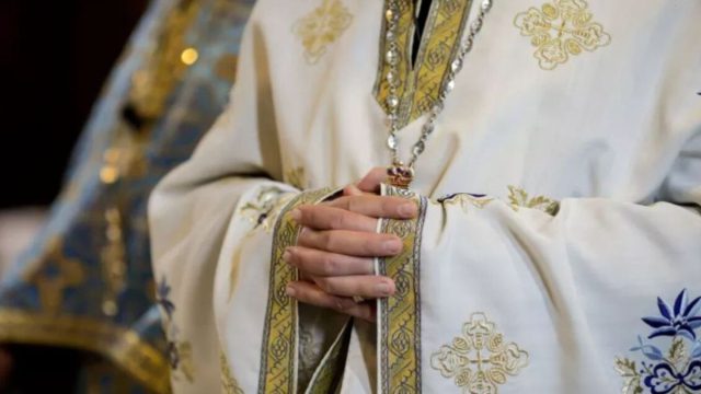 Θεσσαλονίκη: Η Μητρόπολη απαγόρευσε στον ιερέα να λειτουργεί μετά τις καταγγελίες για σεξουαλική παρενόχληση σε ανήλικα αγόρια