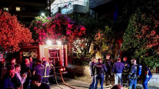 Το χρονικό της φρίκης στο Ηράκλειο: Έβαλε σακούλα στο κεφάλι του αδερφού του και μετά έκαψε το σπίτι