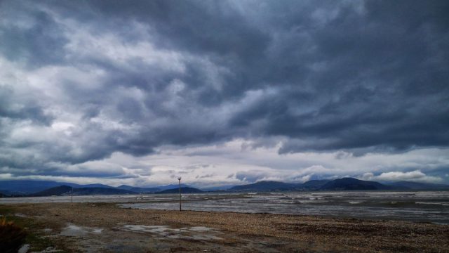 Καιρός 20/11: Πού θα σημειωθούν βροχές και σποραδικές καταιγίδες – Η πρόγνωση Αρναούτογλου και Μαρουσάκη