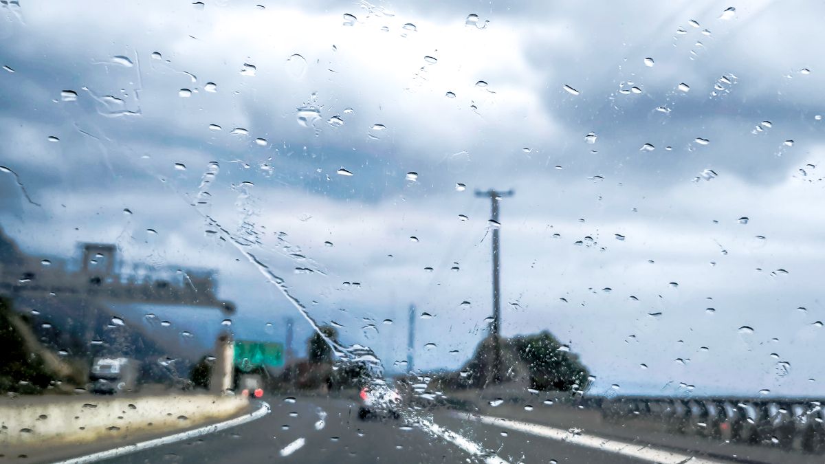 Καιρός σήμερα (03/11): Βροχές και πτώση της θερμοκρασίας σε αρκετές περιοχές – Η πρόγνωση από Αρναούτογλου και Τυράσκη