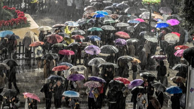 Έκτακτο δελτίο της ΕΜΥ: Επελαύνει η κακοκαιρία Adel – Σε κλοιό καταιγίδων και η Αττική