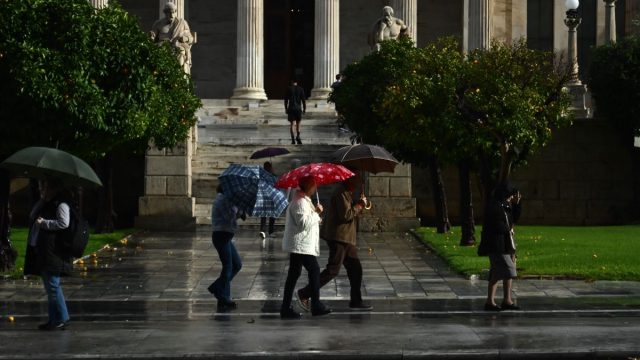 Μετατοπίζεται η κακοκαιρία «Adel»: Ποιες περιοχές συνεχίζουν να βρίσκονται στο επίκεντρο