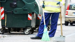 Βόνιτσα: Μάχη για τη ζωή του δίνει 47χρονος υπάλληλος καθαριότητας που έπεσε από απορριμματοφόρο