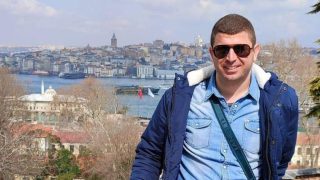 «Στην αρχή δεν κατάλαβε τι συνέβη και συνέχισε»: Σοκάρει μαρτυρία για τον 40χρονο κρεοπώλη που έκοψε τη μηριαία αρτηρία του