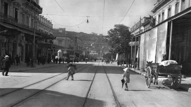 Κουίζ για την παλιά Αθήνα: Μπορείτε να αναγνωρίσετε την οδό; Έχετε περάσει σίγουρα από εκεί