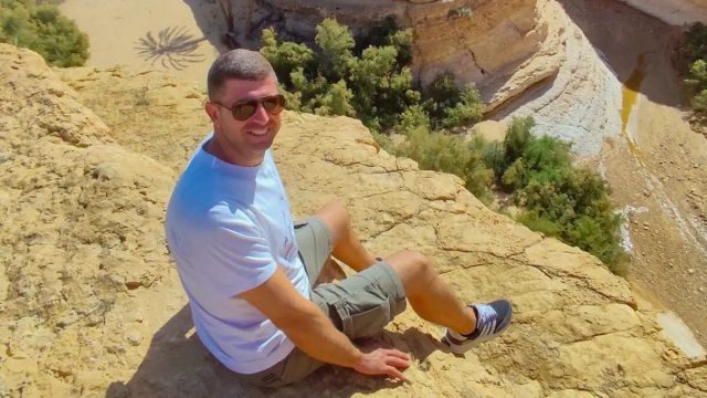 «Είχε κακό χειρισμό με το μαχαίρι»: Συγκλονίζει ο δήμαρχος Κιλκίς για τον 40χρονο κρεοπώλη που έκοψε τη μηριαία αρτηρία του