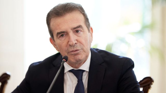 Μ. Χρυσοχοΐδης: Φυλάκιση 2 ετών και πρόστιμα έως 30.000 ευρώ για τις μπαλωθιές