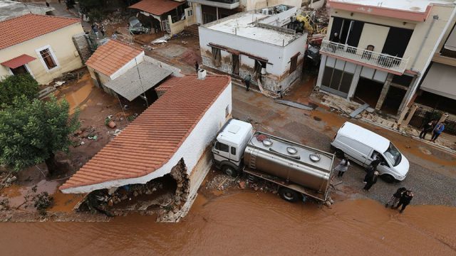 Σαν σήμερα, 15 Νοεμβρίου 2017: Η Μάνδρα πνίγεται μέσα σε μισή ώρα – Η τραγωδία που σημάδεψε τη χώρα