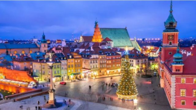 Manessis Travel: Οι πιο festive αποδράσεις για να κάνεις τις γιορτές