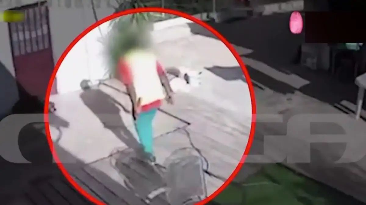 Ασύλληπτο θράσος στο Μενίδι: 35χρονος «στόχευσε» τρεις φορές το ίδιο σπίτι σε μία ημέρα – Σοκάρει το βίντεο από τη δράση του