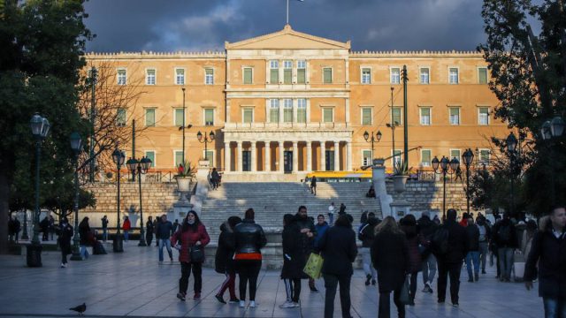Προϋπολογισμός 2026: 3,2 δισ. ευρώ για την ενίσχυση 5 εκατ. νοικοκυριών – Στήριξη στέγης, νέων και οικογένειας