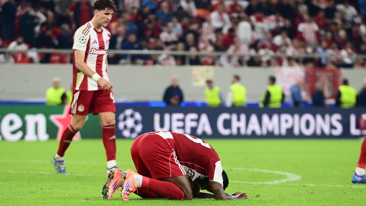 Ολυμπιακός – Αϊντχόφεν 1-1: Έχασαν μέσα από τα χέρια τους τη νίκη στις καθυστερήσεις