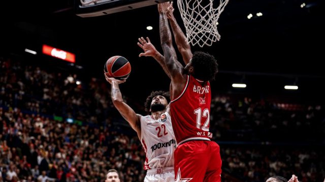 Αρμάνι – Ολυμπιακός 88-87: Οι «ερυθρόλευκοι» δεν τα κατάφεραν και «λύγισαν»