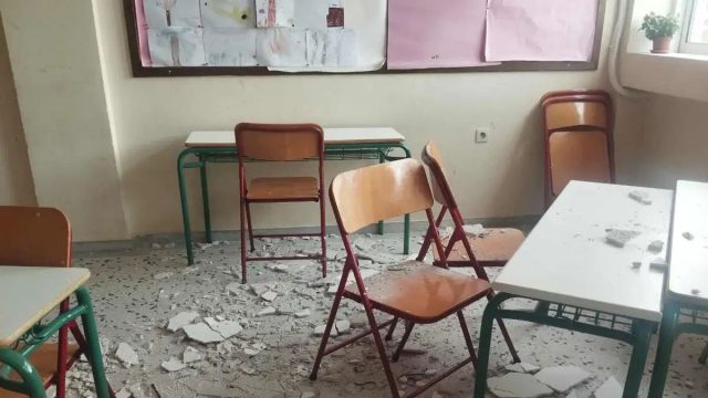 Πόρτο Ράφτη: Κατέρρευσε σοβάς μέσα σε τάξη – Τραυματίστηκαν δύο μαθητές