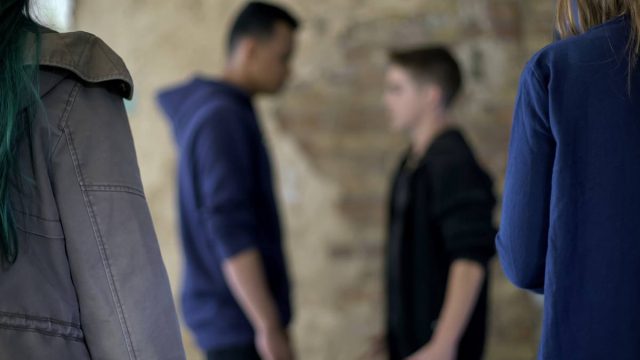 Θεσσαλονίκη: Σύλληψη ανηλίκων μετά από επίθεση σε συνομήλικους και απόπειρα ληστείας – Ένας τραυματίας