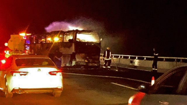 Τραγωδία στη Σαουδική Αραβία: 45 νεκροί σε δυστύχημα με λεωφορείο – Μόνο ένας επιζών