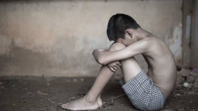 «Το έκανα για να ικανοποιήσω τον σύντροφό του»: Προφυλακιστέος ο 20χρονος που ασελγούσε στα δύο μικρά ανίψια του μαζί με τον εραστή του