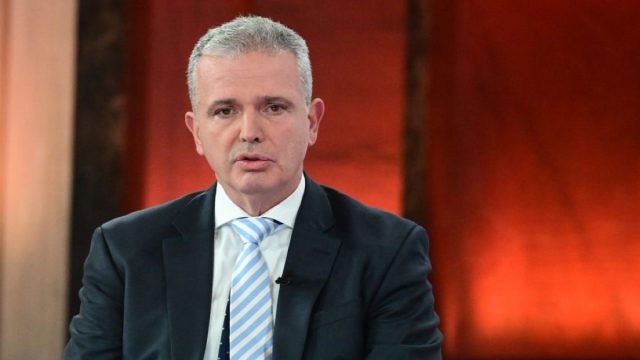 ΕΛΤΑ: Ο Σκλήκας μία μέρα πριν παραιτηθεί ασφαλίστηκε με 461.000 ευρώ για τυχόν ζημιές