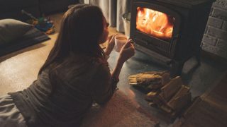 Ένα απλό κόλπο για ζεστό σπίτι χωρίς σπατάλη: Με 2 υλικά μπορείτε να ζεστάνετε γρηγορότερα τον χώρο