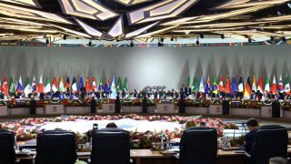Στη Γενεύη το τραπέζι των συνομιλιών για την Ουκρανία – Η ΕΕ καταθέτει δικό της σχέδιο