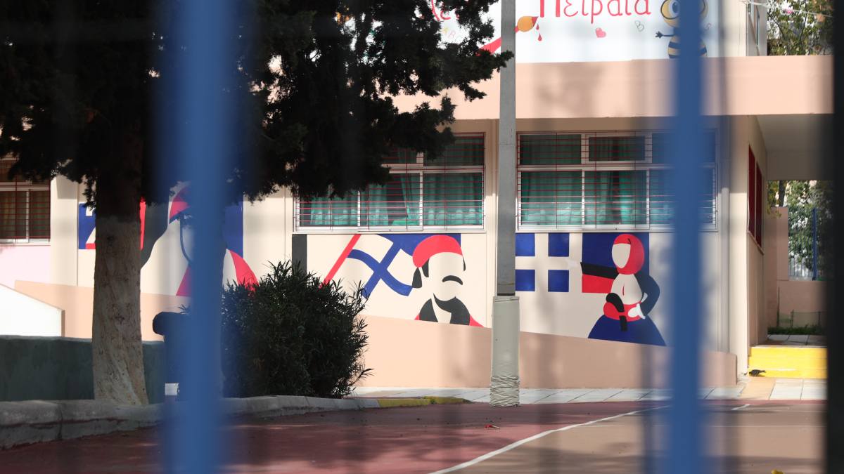 «Δεν μας ενημέρωσε κανείς, δεν είχε βοηθούς το κορίτσι»: Πώς συνέβη η τραγωδία με τον πνιγμό 13χρονης σε ειδικό σχολείο στον Πειραιά