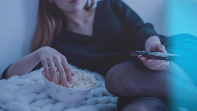 Τα 3 είδη τροφίμων που δεν πρέπει να τρώμε πριν τον ύπνο