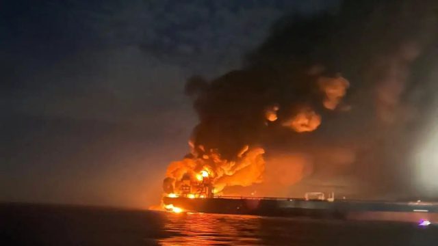 Τουρκία: Φωτιά σε δύο τάνκερ από επίθεση μη επανδρωμένων σκαφών
