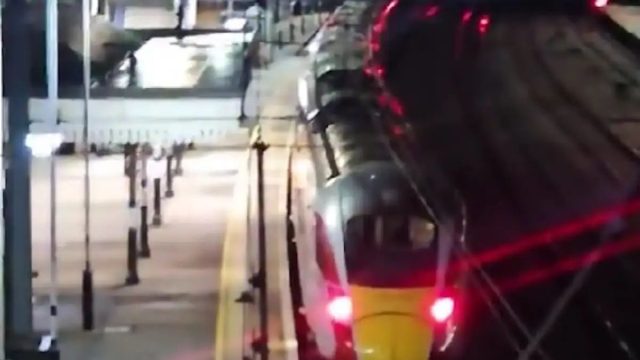 Συναγερμός στην Αγγλία: Επίθεση με μαχαίρι σε τρένο στο Κέιμπριτζ – Πολλοί τραυματίες