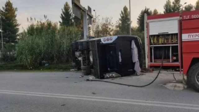Βελεστίνο: Πώς μία εκδρομή για προσκύνημα κατέληξε σε εφιάλτη – Ο ελιγμός για αποφυγή σκύλου οδήγησε στην ανατροπή του πούλμαν