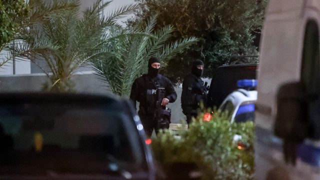 Βορίζια: Πώς συνελήφθησαν οι φυγάδες αδελφοί – Ψάχνουν τα όπλα σε σπηλιές, πηγάδια και νεκροταφεία