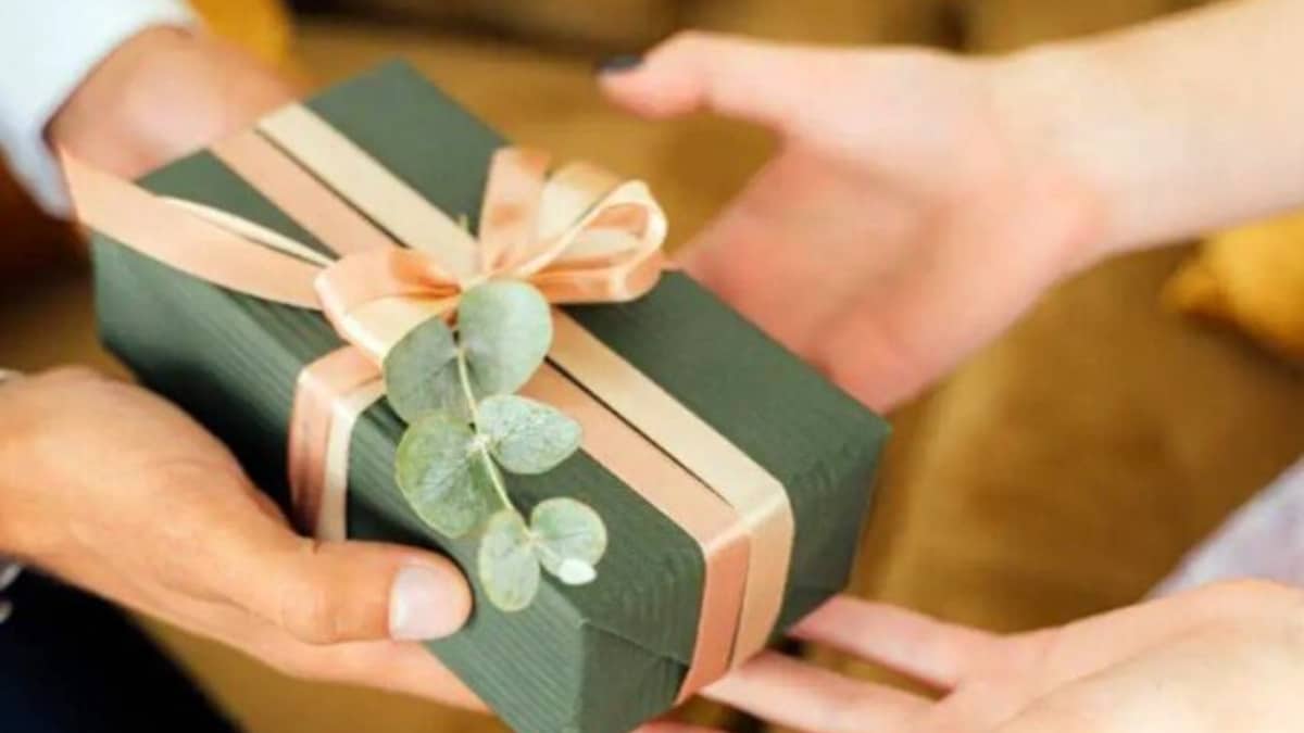 Ποιοι γιορτάζουν σήμερα, Τετάρτη 17 Δεκεμβρίου, σύμφωνα με το εορτολόγιο;
