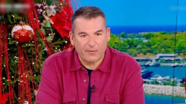 Χαμός στο Πρωινό: Άρχισε να βρίζει στον «αέρα» και τον έκοψε ο Λιάγκας (ΒΙΝΤΕΟ)