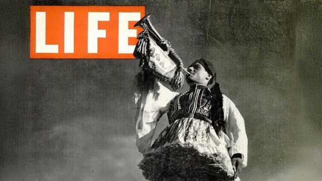 Σαν σήμερα, 16 Δεκεμβρίου 1940: Όταν ο Έλληνας τσολιάς έγινε σύμβολο αντίστασης στο εξώφυλλο του LIFE
