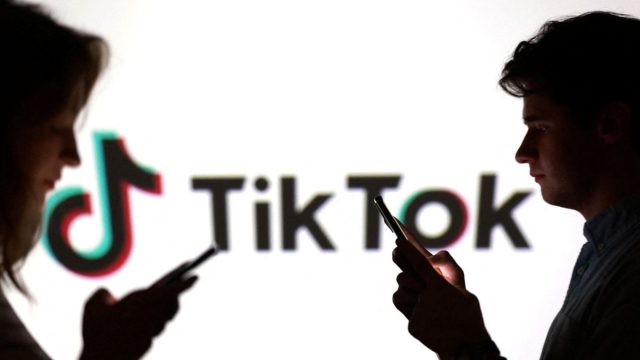 TikTok «φάκα»: Γυναίκα ψάρευε άντρες, τους έκλεινε ραντεβού σε διαμέρισμα στην Αθήνα και οι συνεργοί της τους φυλάκιζαν για να τους ληστέψουν
