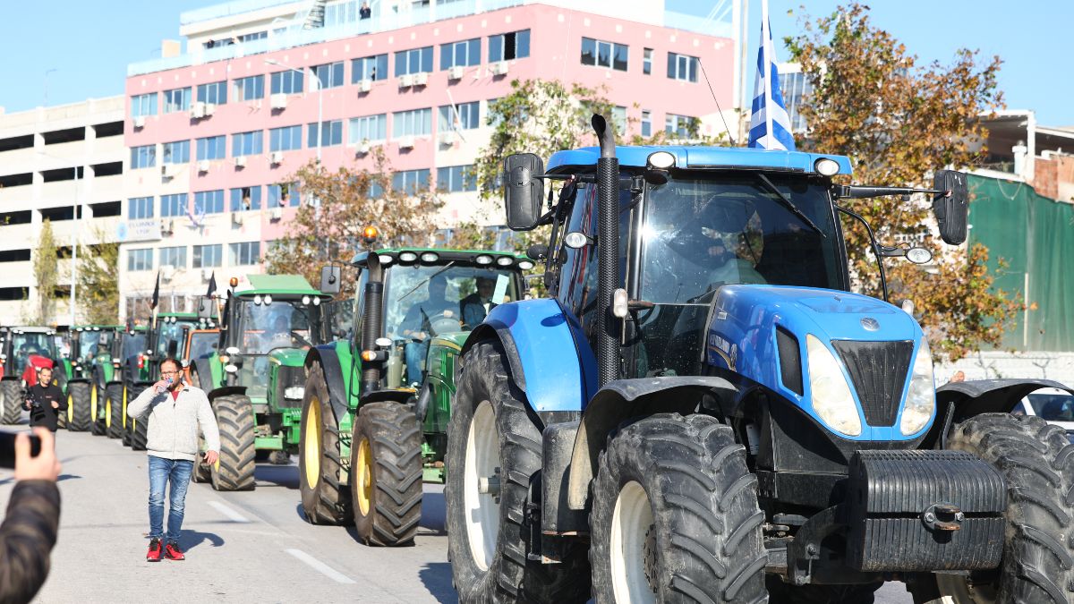 Σε τροχιά σύγκρουσης οι αγρότες πριν τη σύσκεψη στη Νίκαια – «Ο Μητσοτάκης έκλεισε μόνος του το ραντεβού»