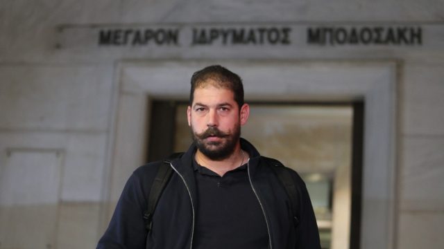 «Πιο εύκολο να κερδίσουμε το Τζόκερ παρά να σταματήσουμε» – Άκαρπη η συνάντηση Χατζηδάκη-Τσιάρα με τους Κρητικούς αγρότες
