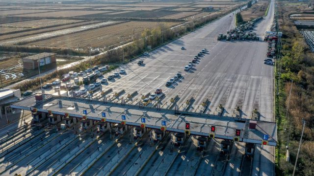 Τελεσίγραφο από τους αγρότες: Στα σκαριά κλείσιμο των παράδρομων αν δεν πάρουν απαντήσεις
