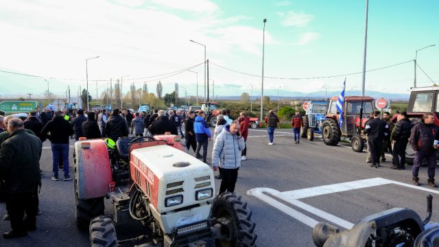 «Να έρθει να μας συλλάβει ο εισαγγελέας» – Ούτε βήμα πίσω οι αγρότες μετά την παρέμβαση του Αρείου Πάγου